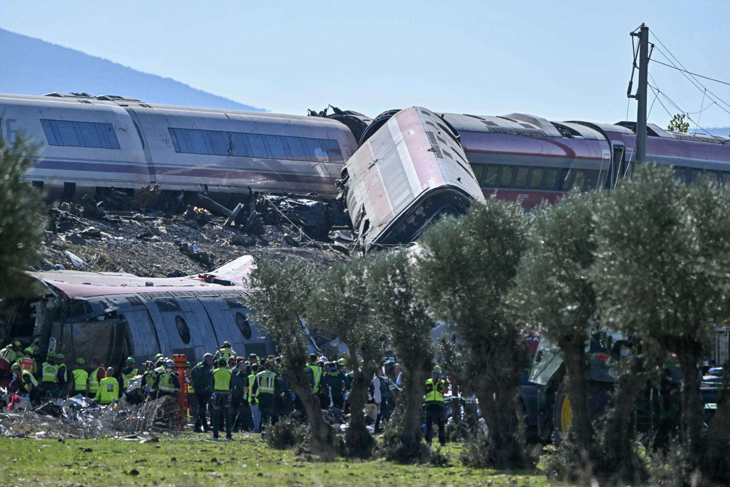 Dozens killed after two high-speed trains collide in central Spain — Conyers Community news